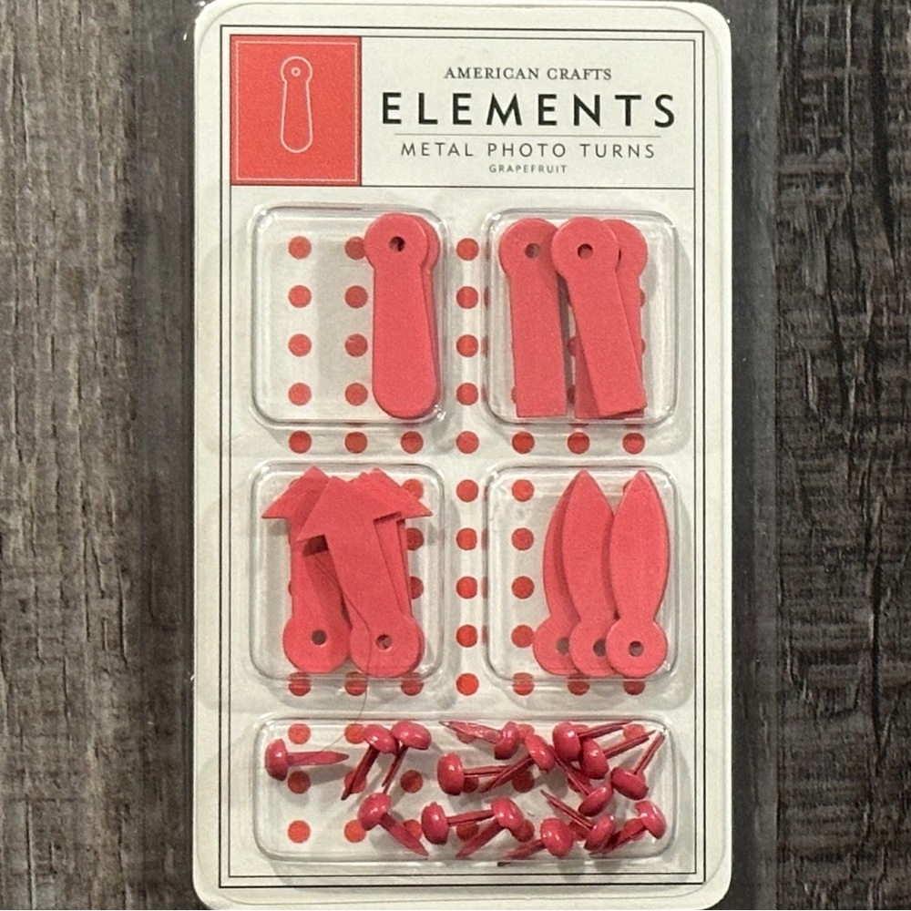 💞 New American Crafts Elements 32-Piece Pink Metal Photo Turns Set